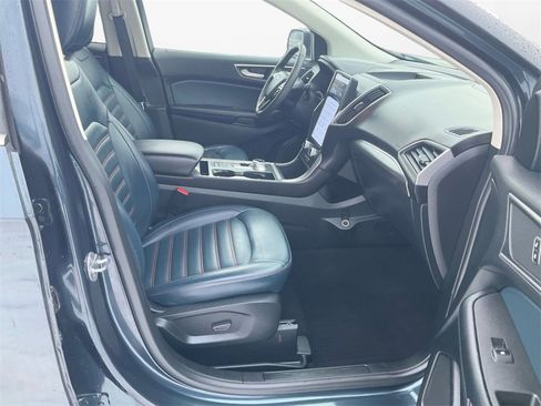 Used 2022 Ford Edge SEL w/ Sport Appearance Package image 9