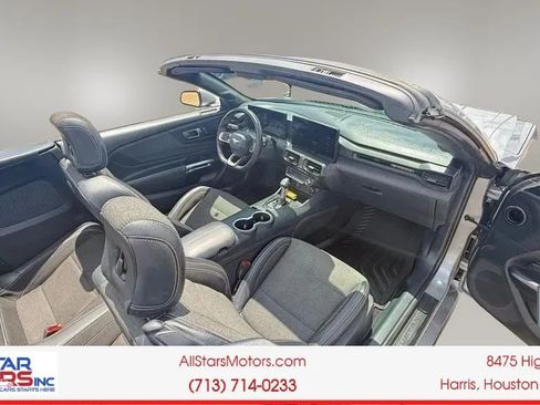 Used 2024 Ford Mustang Convertible RWD image 13