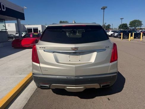 Used 2017 Cadillac XT5 Platinum w/ Driver Assist Package AWD/4WD image 9