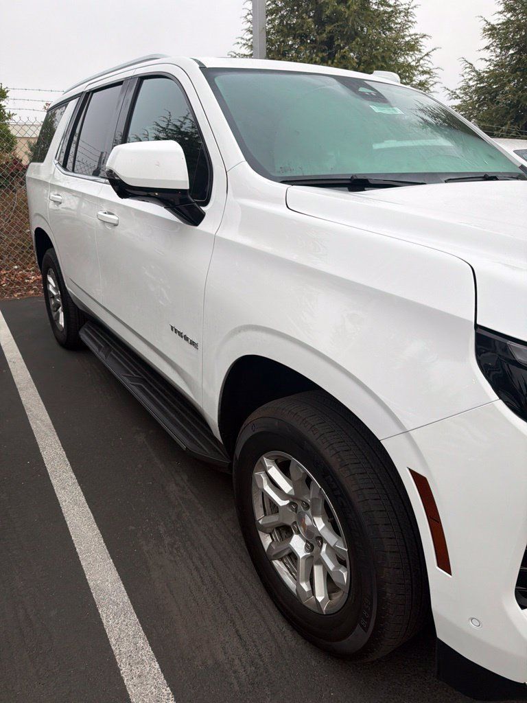 Used 2025 Chevrolet Tahoe LT w/ Comfort Package RWD image 3