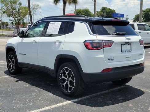 Used 2025 Jeep Compass Limited AWD/4WD image 5