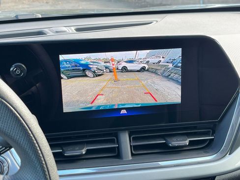 Used 2025 Chevrolet Trax LT image 17