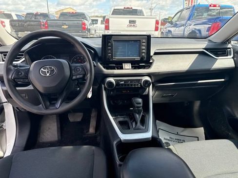 Used 2022 Toyota RAV4 LE w/ Carpet Mat Package (TMS) FWD image 14