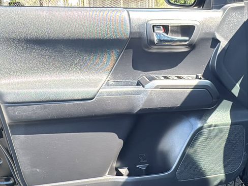 Used 2023 Toyota Tacoma TRD Sport image 25