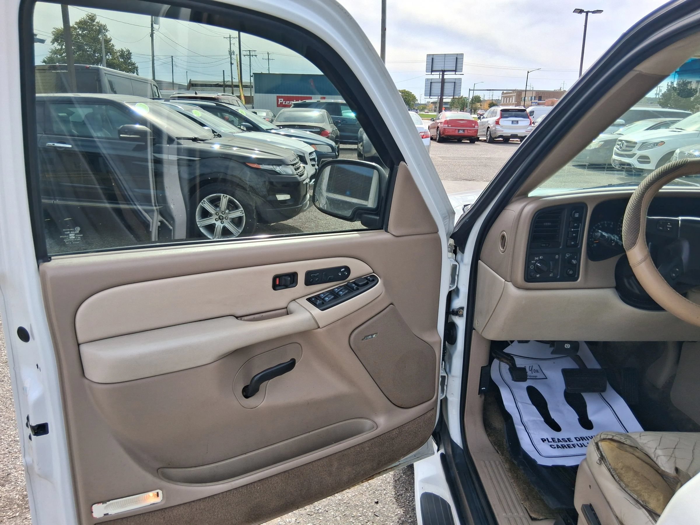 Used 2003 GMC Yukon XL SLT w/ 1SD Preferred Equipment Group AWD/4WD image 11