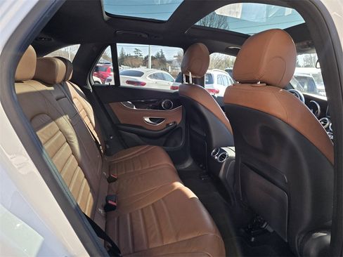 Used 2016 Mercedes-Benz GLC 300 4MATIC image 34