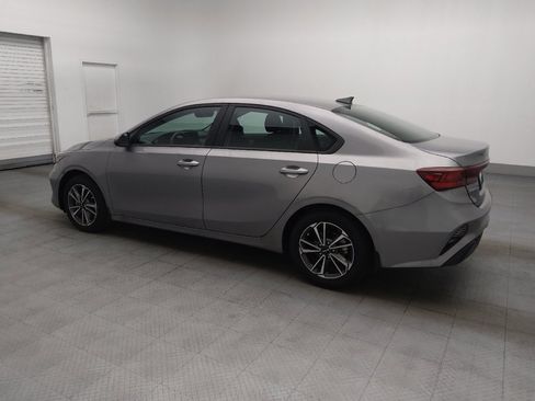 Used 2023 Kia Forte LXS w/ LXS Technology Package FWD image 3
