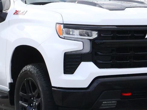 Used 2025 Chevrolet Silverado 1500 LT Trail Boss w/ LT Trail Boss Premium Package AWD/4WD image 7