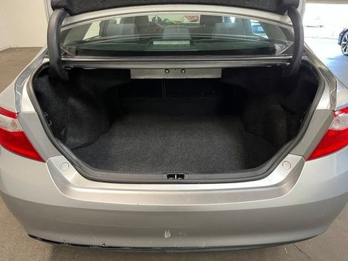 Used 2015 Toyota Camry LE FWD image 16