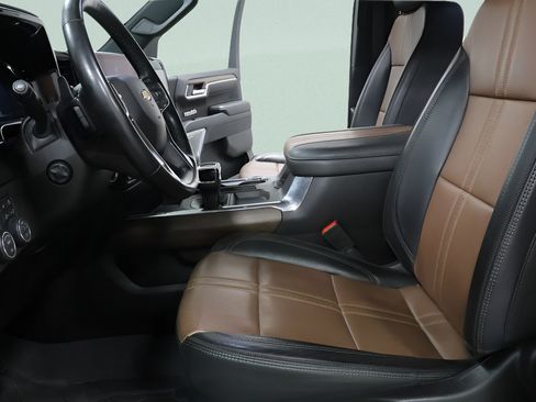 Used 2024 Chevrolet Silverado 1500 High Country w/ High Country Premium Package AWD/4WD image 22