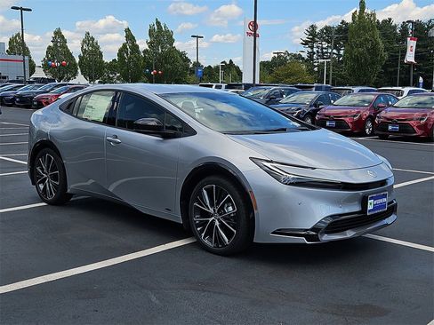 New 2026 Toyota Prius XLE image 3