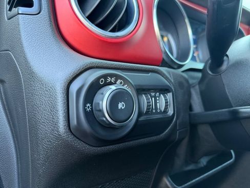 Used 2019 Jeep Wrangler Unlimited Rubicon AWD/4WD image 45