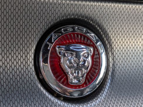 Used 2015 Jaguar F-TYPE Coupe RWD image 28