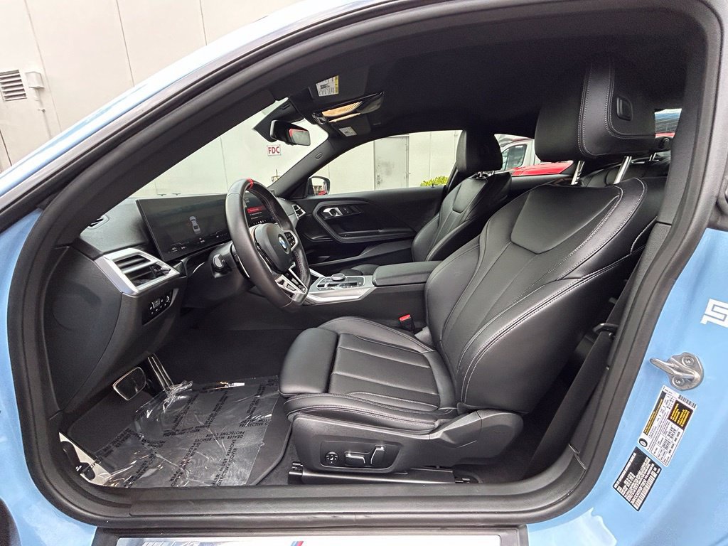 Used 2025 BMW M240i Coupe RWD image 11