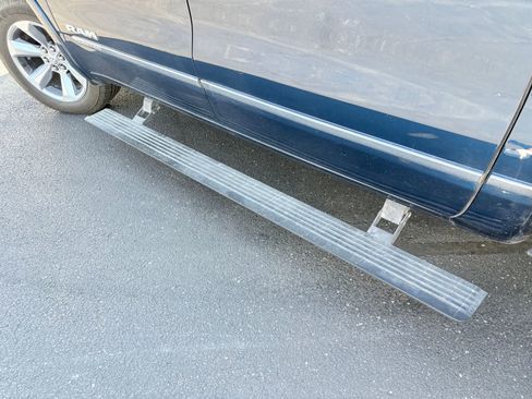 Used 2019 RAM 1500 Limited image 10