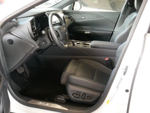 Certified 2025 Lexus RX 350 AWD/4WD image 4