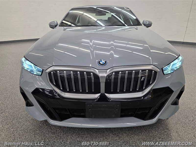 Used 2024 BMW i5 eDrive40i w/ M Sport Package RWD image 41