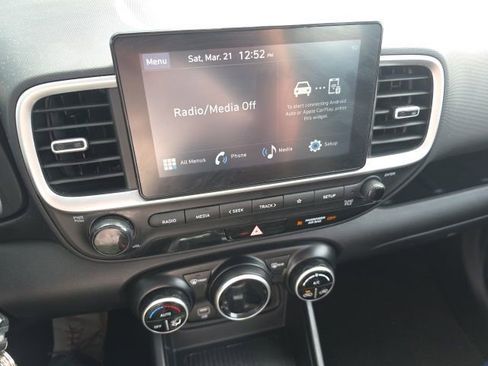 Certified 2023 Hyundai Venue SEL image 12