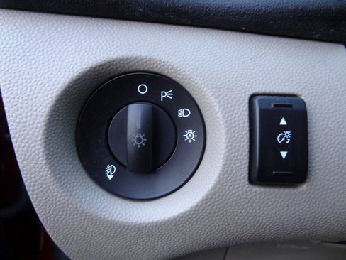 Used 2015 Ford Fiesta Titanium image 19