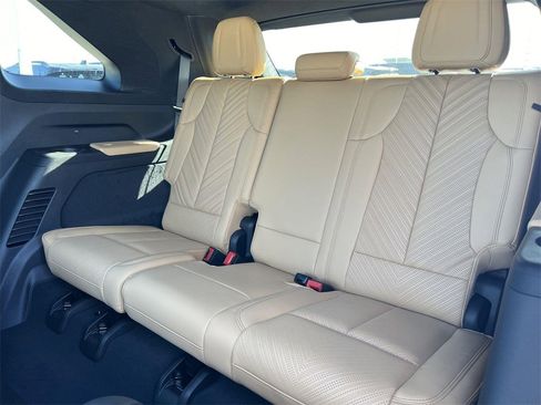 New 2025 Cadillac Escalade IQ Luxury 2 image 31