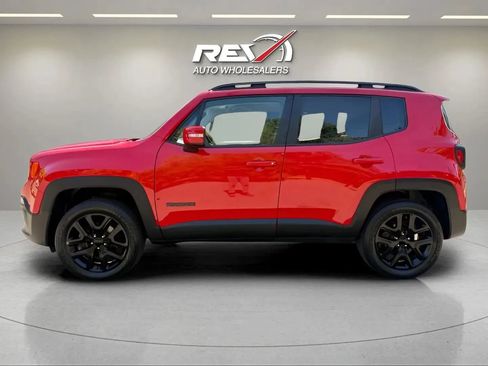 Used 2018 Jeep Renegade Altitude image 37