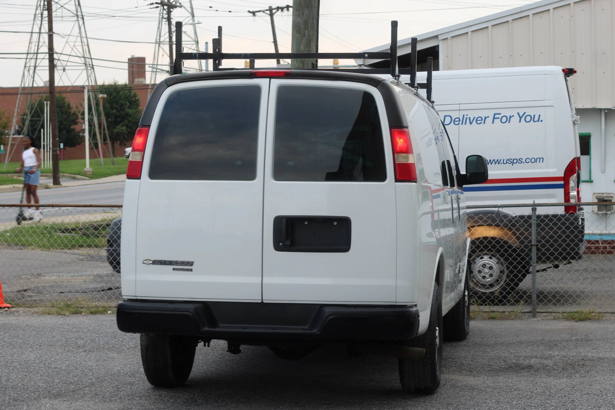 Used 2015 Chevrolet Express 2500 RWD image 7