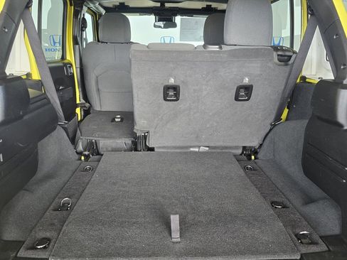 Used 2024 Jeep Wrangler Willys image 60