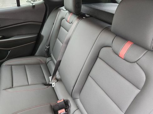 New 2026 Chevrolet Trax RS w/ Sunroof Package FWD image 10