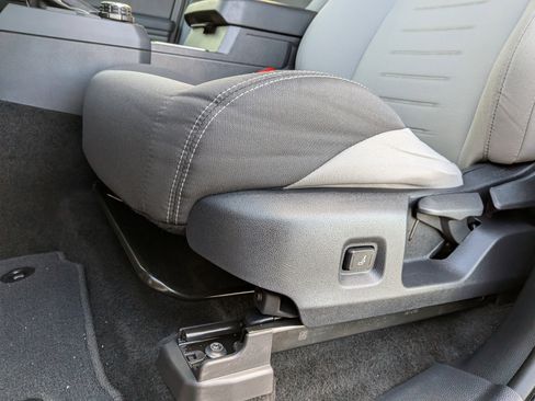 Certified 2024 Toyota Tacoma TRD Off-Road image 16