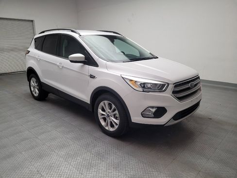 Used 2017 Ford Escape SE w/ SE Leather Comfort Package image 13