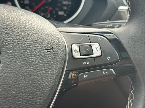 Used 2021 Volkswagen Tiguan SEL image 26