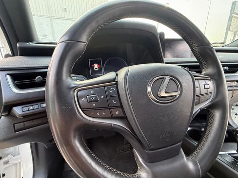 Used 2021 Lexus UX 200 w/ Premium Package FWD image 23
