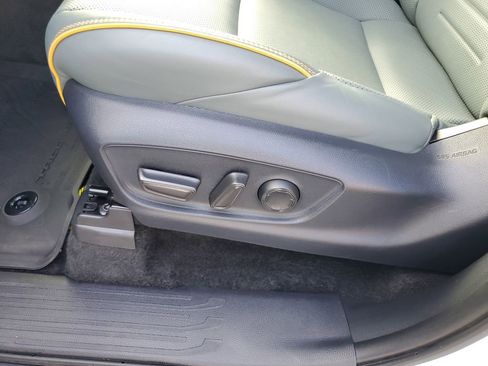 Used 2025 Toyota Tacoma Trailhunter image 31