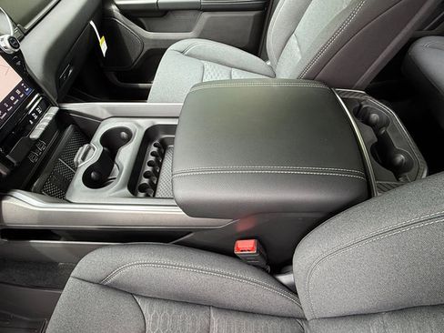 New 2026 RAM 1500 Big Horn AWD/4WD image 29