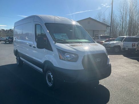 New 2026 Ford Transit 250 148 Medium Roof RWD image 3