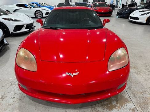 Used 2005 Chevrolet Corvette Coupe w/ Preferred Equipment Group RWD image 22
