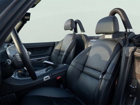 Used 2001 BMW Z8 image 30