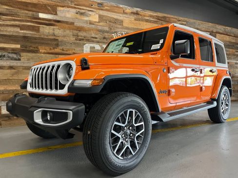 New 2026 Jeep Wrangler Unlimited Sahara w/ Whitecap Package AWD/4WD image 17