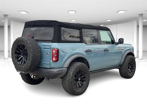 Used 2022 Ford Bronco Badlands image 4