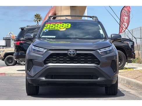 Used 2024 Toyota RAV4 XLE AWD/4WD image 9
