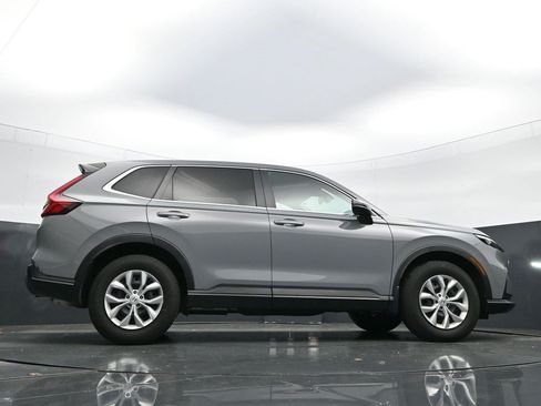Used 2025 Honda CR-V LX image 31