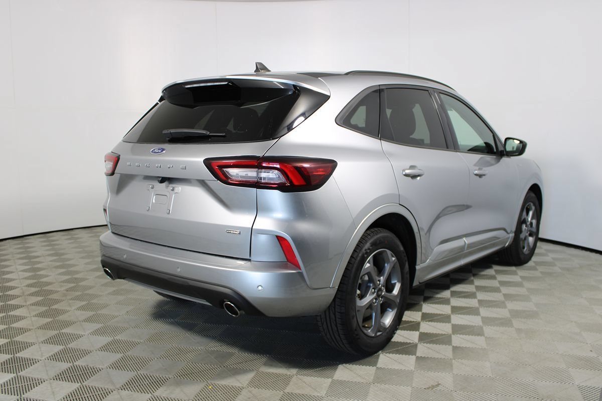 Used 2023 Ford Escape ST-Line w/ Equipment Group 301A FWD image 6