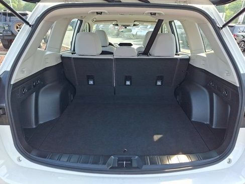Used 2022 Subaru Forester AWD/4WD image 32