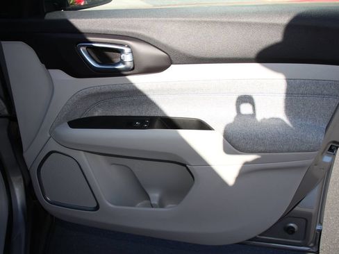 Used 2022 Jeep Compass Latitude FWD image 27