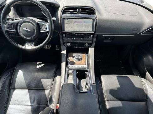Used 2018 Jaguar F-PACE R-Sport AWD/4WD image 14