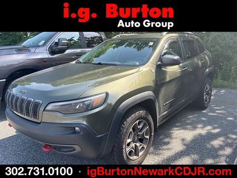 Used 2020 Jeep Cherokee Trailhawk w/ Comfort/Convenience Group AWD/4WD image 1
