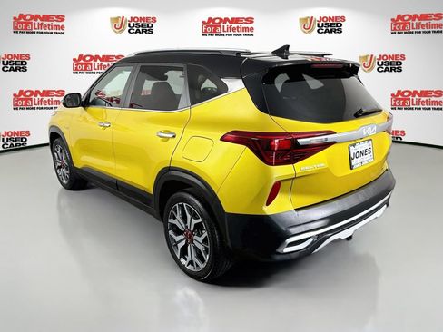 Certified 2022 Kia Seltos SX AWD/4WD image 2