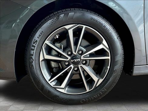Used 2023 Kia Forte LXS FWD image 30