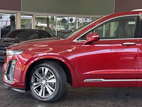 Used 2021 Cadillac XT6 Premium Luxury AWD/4WD image 15