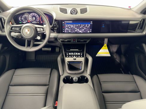 Certified 2026 Porsche Cayenne image 17